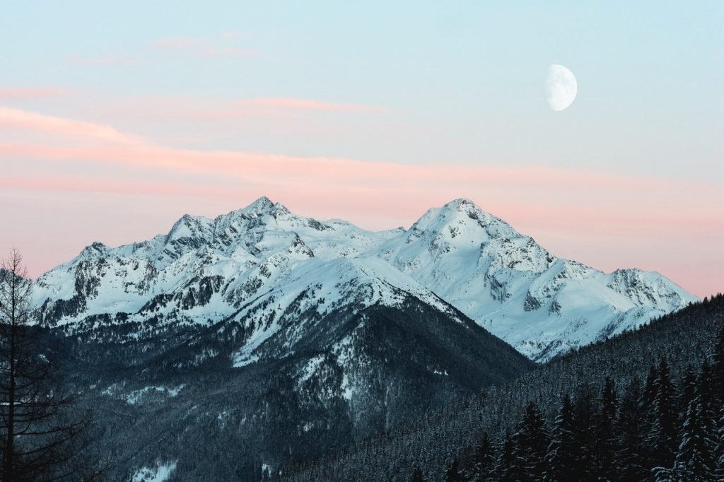 Snowy Mountain 1287145 1024x682 1